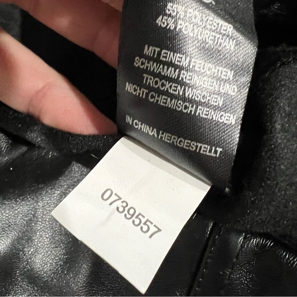 Nicole Miller NEW YORK Vegan Leather Black Pull On Leggings Pants Medium - Picture 7 of 12